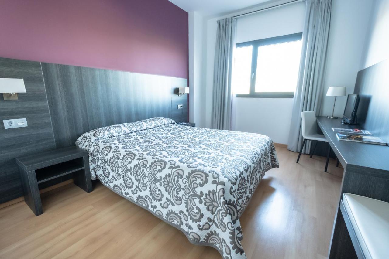 Hotel Abades Via Norte Miranda de Ebro Esterno foto
