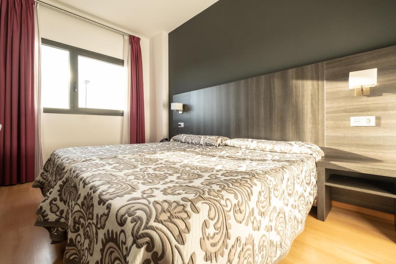 Hotel Abades Via Norte Miranda de Ebro Esterno foto